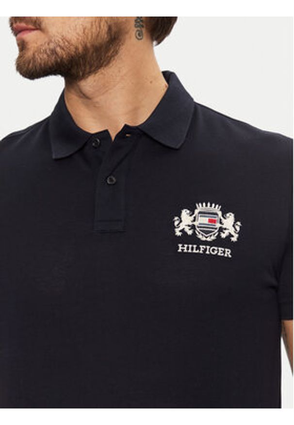 TOMMY HILFIGER - Tommy Hilfiger Polo Icon Graphic MW0MW37516 Granatowy Regular Fit. Typ kołnierza: polo. Kolor: niebieski. Materiał: bawełna