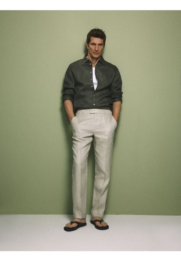 Reserved - Lniana koszula slim fit - zielony. Kolor: zielony. Materiał: len