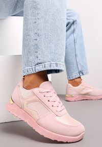 Renee - Różowe Sneakersy na Grubej Podeszwie z Metaliczną Wstawką Leesa. Kolor: różowy #1