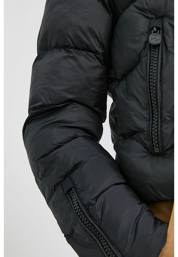 Pinko - Kurtka. Kolor: czarny. Materiał: puch