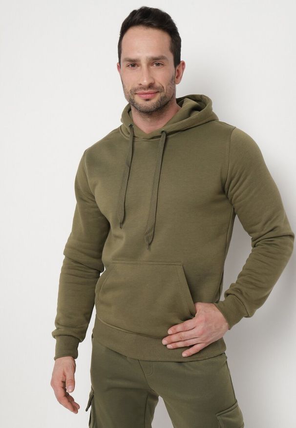 Born2be - Ciemnozielona Bluza Evoire. Okazja: na co dzień. Typ kołnierza: kaptur. Kolor: zielony. Styl: casual