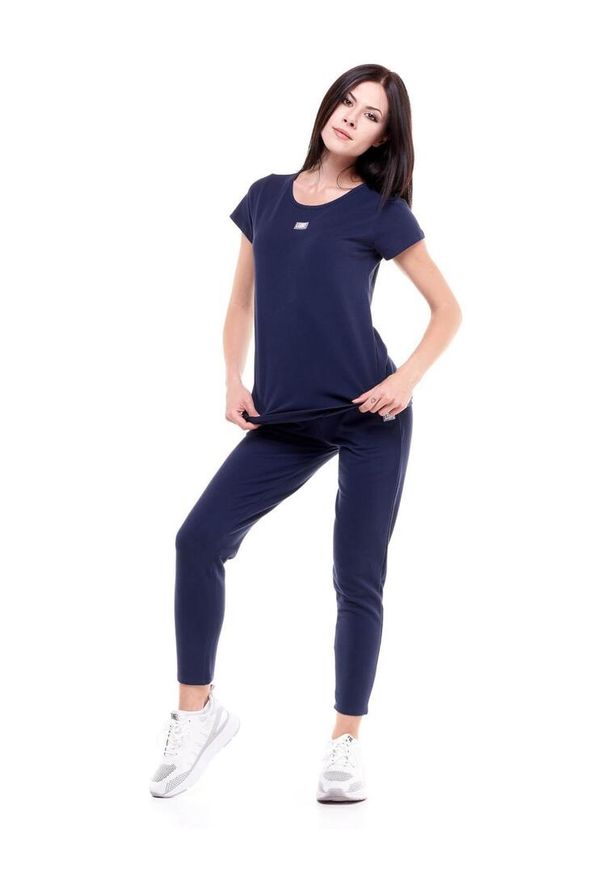 LEONE 1947 APPAREL - Podstawowy damski t-shirt z krótkim rękawem i okrągłym dekoltem. Kolor: niebieski, wielokolorowy, biały. Materiał: tkanina. Długość rękawa: krótki rękaw. Długość: krótkie. Sport: fitness