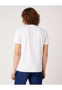 Wrangler - WRANGLER SIGN OFF TEE MĘSKI T-SHIRT KOSZULKA LOGO NADRUK WHITE W70MD3989. Wzór: nadruk