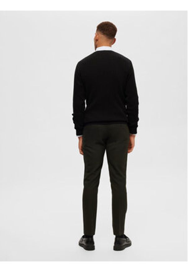 Selected Homme Sweter 16090606 Czarny Regular Fit. Kolor: czarny. Materiał: bawełna