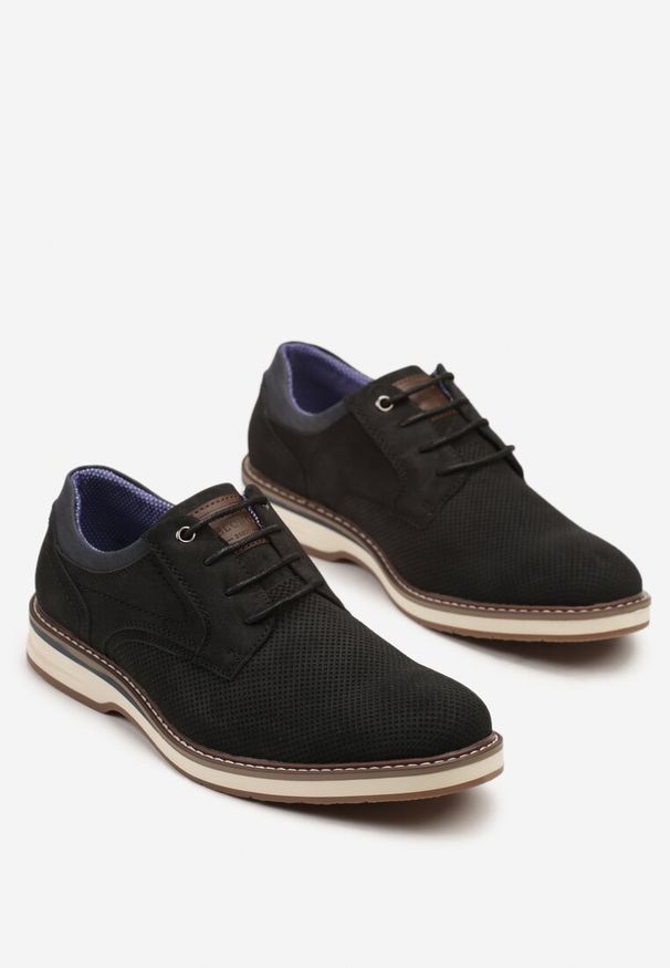 Born2be - Czarne Casualowe Półbuty Oksfordki z Perforacją Veviella. Okazja: na co dzień. Kolor: czarny. Materiał: jeans. Styl: casual