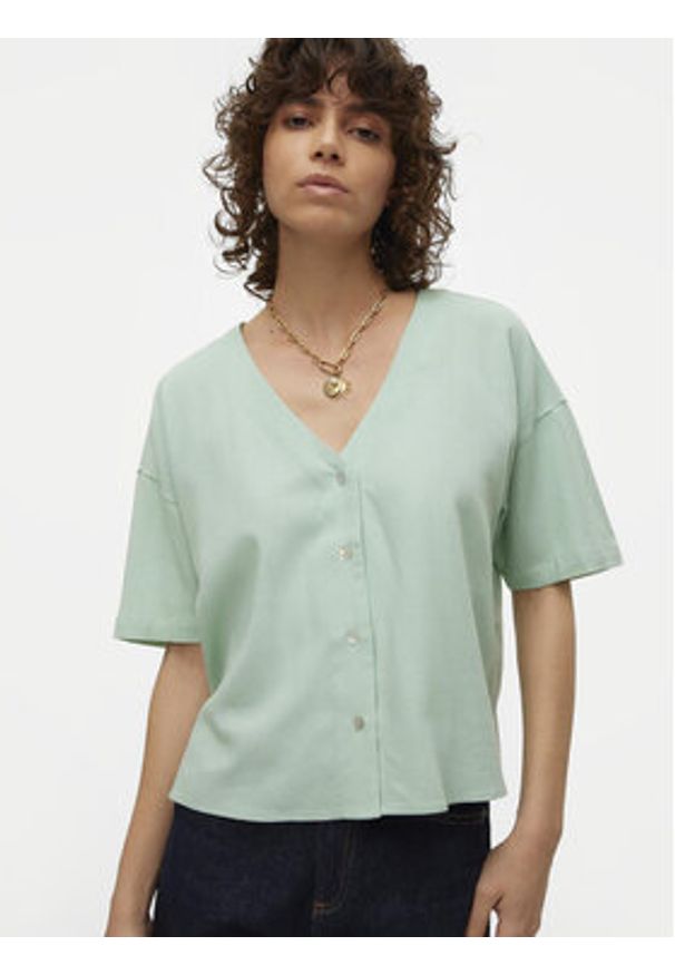 Vero Moda Bluzka Jesmilo 10279696 Zielony Regular Fit. Kolor: zielony. Materiał: wiskoza, len
