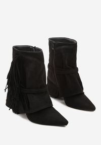 Renee - Czarne Botki Boho z Cholewką Imitującą Nogawkę i Frędzlami Zaslie. Okazja: na imprezę, na co dzień. Kolor: czarny. Materiał: jeans, skóra. Szerokość cholewki: normalna. Obcas: na obcasie. Styl: boho. Wysokość obcasa: średni #6