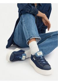 Guess Jeans Sneakersy WBEO-GSJ0917 Niebieski. Kolor: niebieski. Materiał: materiał #1