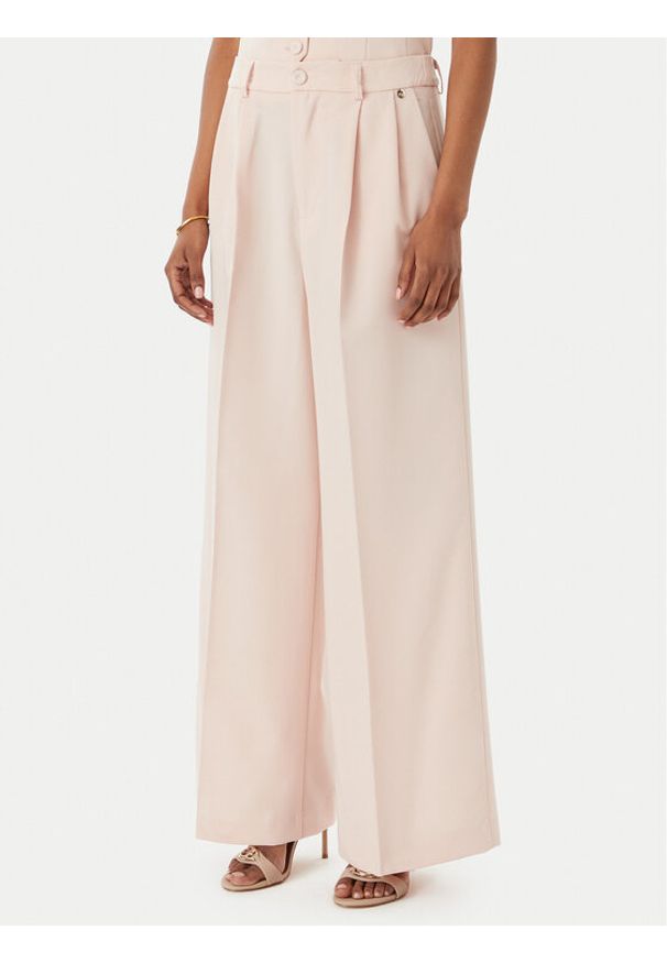 Rinascimento Spodnie palazzo CFC0123671003 Różowy Regular Fit. Kolor: różowy. Materiał: syntetyk