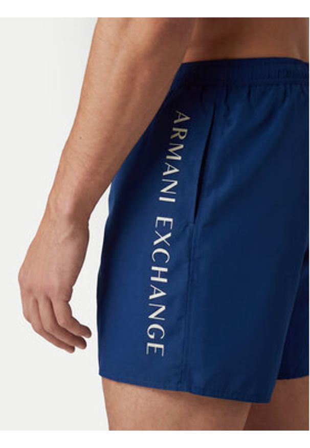 Armani Exchange Szorty kąpielowe XM000832 AF22573 UB131 Niebieski Regular Fit. Kolor: niebieski. Materiał: syntetyk