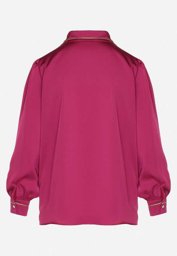 Born2be - Fuksjowa Satynowa Koszula z Kołnierzykiem Ozdobiona Cyrkoniami i Perełkami Classa. Kolor: różowy. Materiał: satyna. Wzór: aplikacja. Styl: elegancki