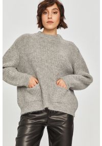 Answear Lab - Sweter z domieszką wełny. Kolor: szary. Materiał: wełna. Długość rękawa: długi rękaw. Długość: długie. Styl: wakacyjny #1
