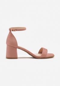 Born2be - Różowe Sandały Vices na Obcasie w Klasycznym Stylu Sarmeira. Okazja: na co dzień. Zapięcie: sprzączka. Kolor: różowy. Materiał: jeans. Wzór: kwiaty. Obcas: na obcasie. Styl: klasyczny. Wysokość obcasa: średni #5