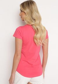 Born2be - Różowy Klasyczny T-shirt z Bawełny Ozdobiony Nadrukiem Getantia. Okazja: na co dzień. Kolor: różowy. Materiał: bawełna. Wzór: nadruk, aplikacja. Styl: klasyczny #5