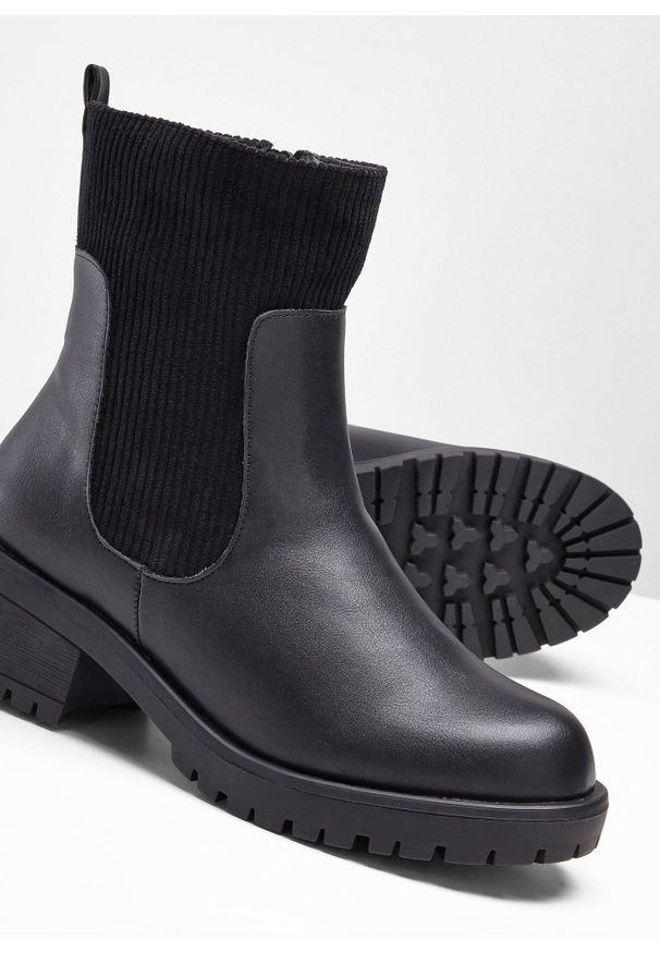 bonprix - Botki ze wstawką ze sztruksu. Kolor: czarny. Materiał: sztruks