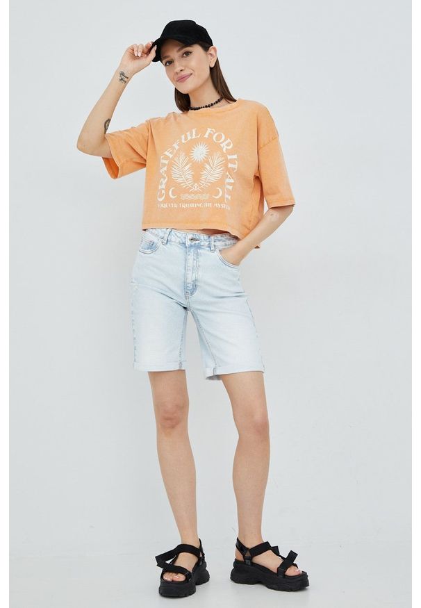 Vero Moda szorty jeansowe damskie gładkie high waist. Okazja: na co dzień. Stan: podwyższony. Kolor: niebieski. Materiał: jeans. Wzór: gładki. Styl: casual