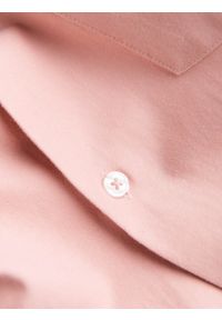 Ombre Clothing - Męska koszula z kieszenią REGULAR FIT - różowa V5 OM-SHCS-0148 - XXL. Kolor: różowy. Materiał: bawełna, poliester. Długość rękawa: długi rękaw. Długość: długie #8