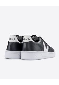 Veja - VEJA - Czarne sneakersy V-10. Kolor: czarny. Materiał: jeans, guma, bawełna, poliester, jersey. Wzór: aplikacja, geometria #4