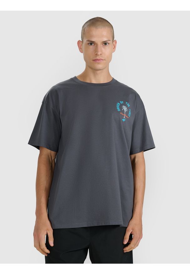 4f - 4F T-shirt oversize z nadrukiem męski - szary M. Okazja: na co dzień. Kolor: szary. Materiał: jersey, materiał, bawełna. Wzór: nadruk. Styl: sportowy, klasyczny, casual