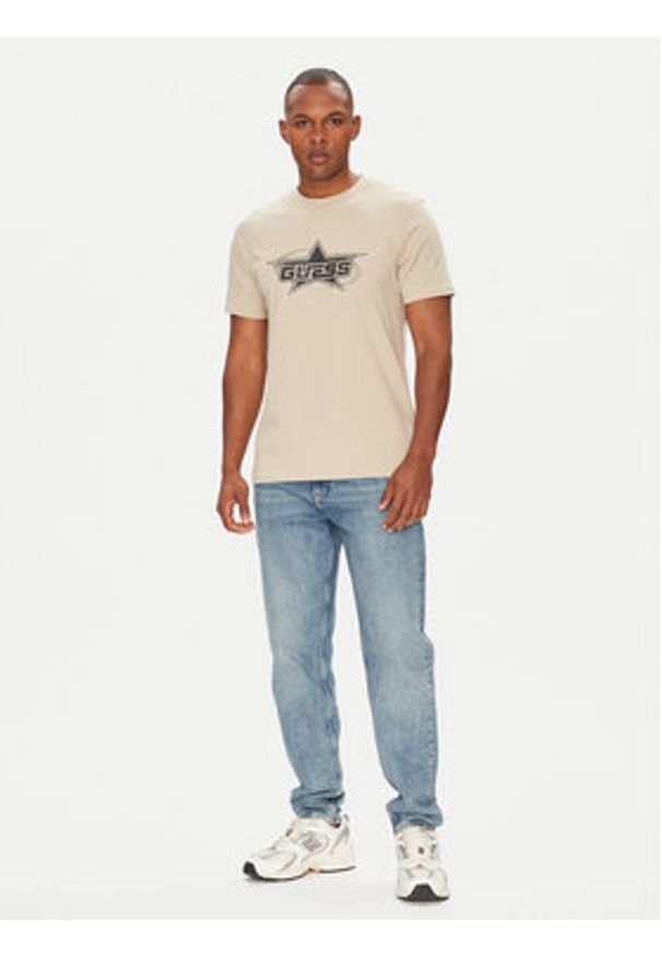 Guess T-Shirt Z5YI02 I3Z14 Beżowy Regular Fit. Kolor: beżowy. Materiał: bawełna