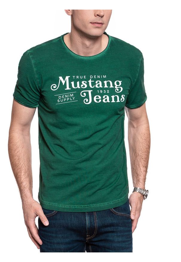 Mustang - MĘSKI T-SHIRT MUSTANG ALEX C PRINT CPD 1009040 6440. Wzór: nadruk