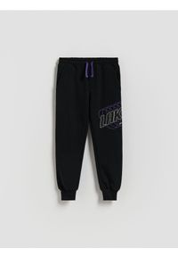 Reserved - Spodnie Los Angeles Lakers NBA - czarny. Kolor: czarny. Materiał: bawełna, dzianina