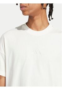 Adidas - adidas T-Shirt ALL SZN IV5217 Biały Loose Fit. Kolor: biały. Materiał: bawełna #5