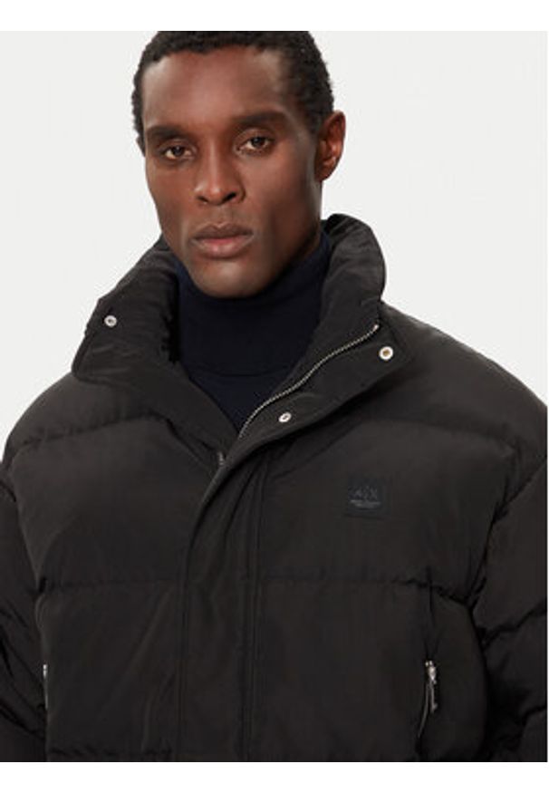 Armani Exchange Kurtka puchowa XM000032 AF10323 UC001 Czarny Regular Fit. Kolor: czarny. Materiał: syntetyk