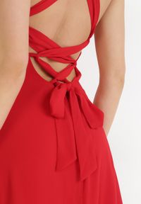 Born2be - Czerwona Sukienka Maxi z Ozdobnym Wiązaniem na Plecach Bremte. Kolor: czerwony. Długość: maxi #5