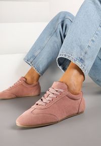 Renee - Różowe Sneakersy Basic ze Skóry Naturalnej Fonariela. Okazja: na co dzień. Kolor: różowy. Materiał: skóra. Obcas: na obcasie. Wysokość obcasa: niski