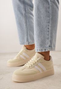 Born2be - Żółte Sneakersy na Kauczukowej Grubej Podeszwie z Paskami po Bokach Ninlili. Okazja: na co dzień. Zapięcie: pasek. Kolor: żółty. Materiał: kauczuk #1