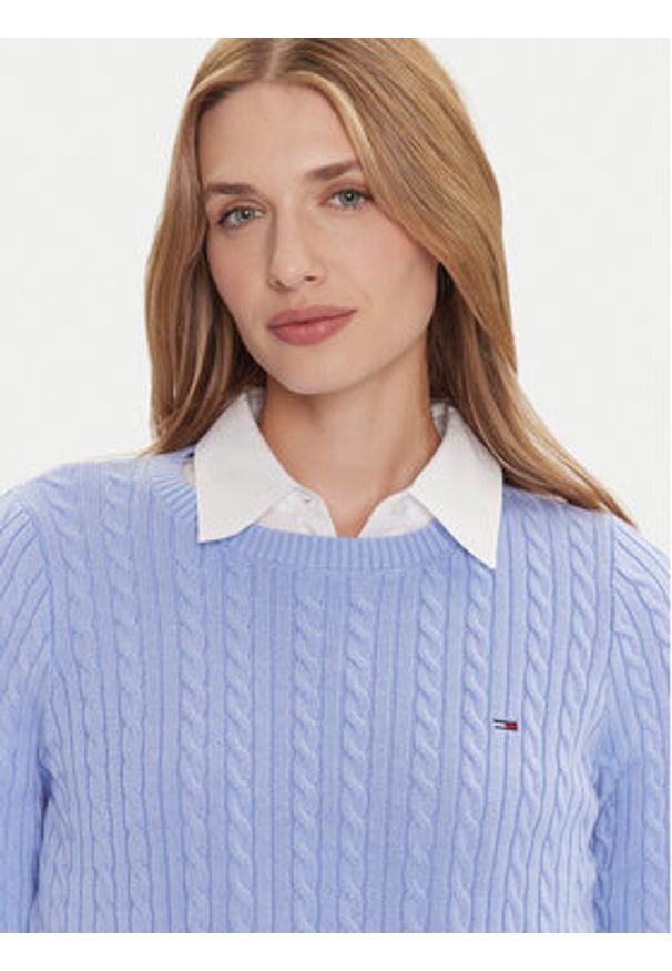 Tommy Jeans Sweter Cable Essential DW0DW22165 Niebieski Regular Fit. Kolor: niebieski. Materiał: bawełna