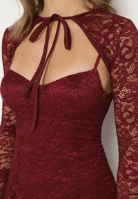 Born2be - Bordowa Rozkloszowana Sukienka Koktajlowa z Koronką i Bolerkiem Eyrfedi. Okazja: na randkę, na ślub cywilny, na wesele. Kolor: czerwony. Materiał: koronka. Długość rękawa: na ramiączkach. Wzór: koronka. Styl: wizytowy #2