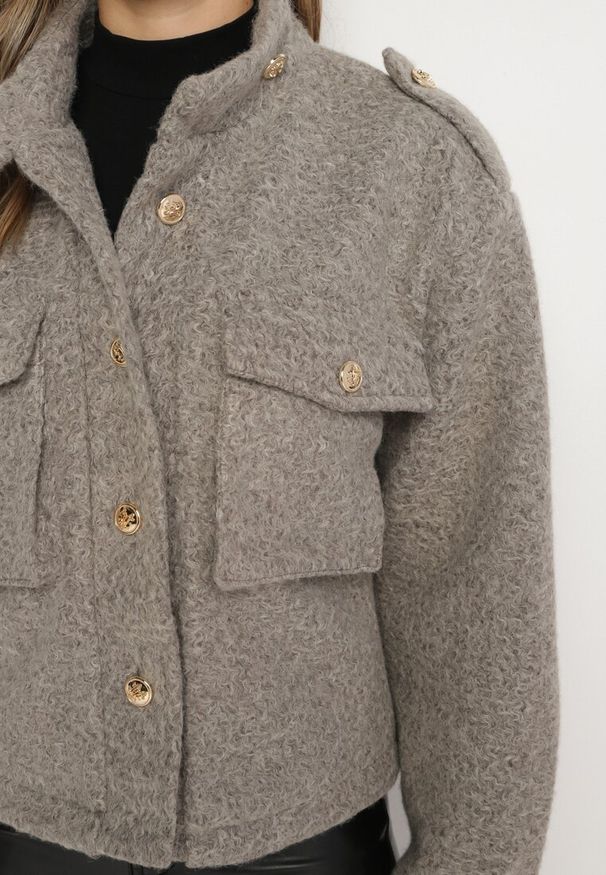 Born2be - Brązowa Kurtka w Stylu Utility z Szerokimi Kieszeniami Nirithra. Okazja: do pracy. Kolor: brązowy. Materiał: jeans. Styl: elegancki