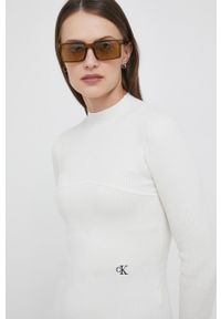 Calvin Klein Jeans sweter damski kolor beżowy lekki z półgolfem. Kolor: beżowy. Materiał: bawełna, dzianina. Długość: krótkie