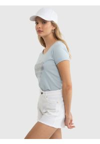 Big-Star - Koszulka damska z błyszczącym nadrukiem błękitna Iris 401. Okazja: na co dzień. Kolor: niebieski. Materiał: jeans, bawełna, tkanina. Długość rękawa: krótki rękaw. Długość: krótkie. Wzór: nadruk. Styl: klasyczny, casual, elegancki #6