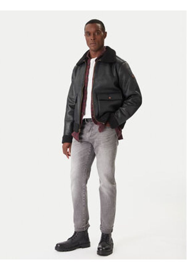 Wrangler Kurtka z imitacji skóry Shearling 112371854 Czarny Regular Fit. Kolor: czarny. Materiał: skóra