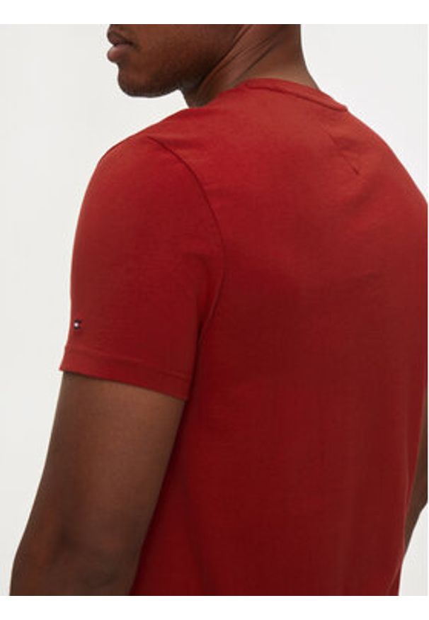 TOMMY HILFIGER - Tommy Hilfiger T-Shirt Logo MW0MW11797 Czerwony Regular Fit. Kolor: czerwony. Materiał: bawełna