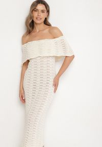 Born2be - Beżowa Ażurowa Sukienka o Fasonie Hiszpanki z Wywijanym Dekoltem Filiorra. Okazja: na co dzień. Typ kołnierza: dekolt hiszpanka. Kolor: beżowy. Materiał: jeans. Wzór: ażurowy. Styl: casual #2