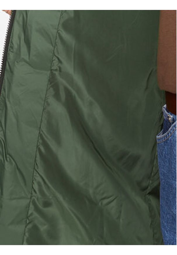 Calvin Klein Jeans Kurtka puchowa J20J221892 Zielony Regular Fit. Kolor: zielony. Materiał: syntetyk