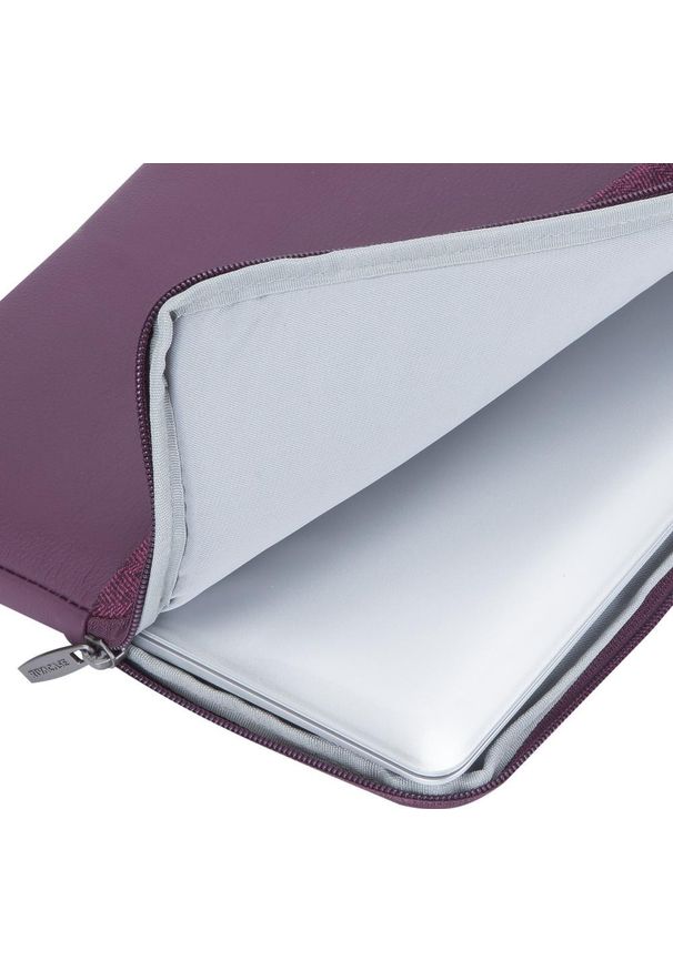 RIVACASE - Etui Rivacase 7903 bordowy. Kolor: czerwony. Materiał: poliester, skóra, tkanina. Wzór: jodełka. Styl: młodzieżowy, biznesowy