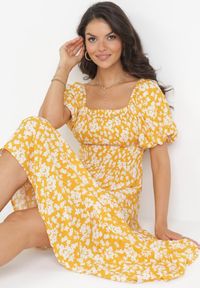Born2be - Żółta Rozkloszowana Sukienka Maxi w Kwiaty Casceia. Kolor: żółty. Wzór: kwiaty. Długość: maxi #4