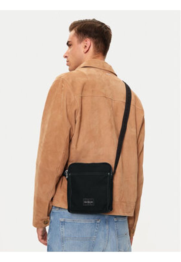 Calvin Klein Jeans Saszetka Sport Essentials K50K512571 Czarny. Kolor: czarny. Materiał: materiał