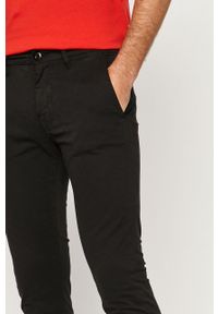 Guess - Spodnie. Kolor: czarny. Materiał: tkanina. Wzór: gładki #3