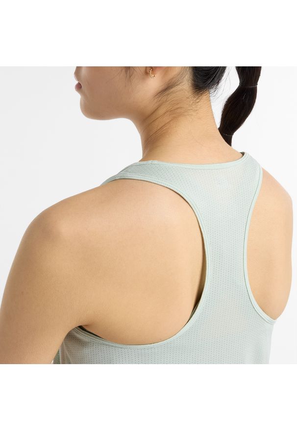 Koszulka damska New Balance WT41250CY2 – miętowa. Kolor: miętowy. Materiał: poliester. Sezon: lato. Sport: fitness