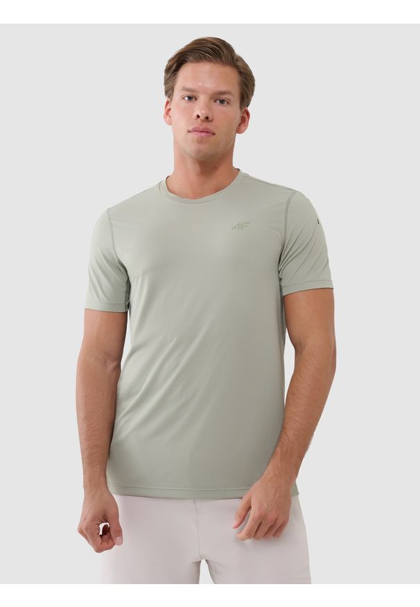 4f - 4F Koszulka treningowa regular szybkoschnąca męska - khaki S. Kolor: oliwkowy, wielokolorowy, brązowy. Materiał: elastan, materiał, włókno, dzianina, syntetyk. Długość rękawa: krótki rękaw. Długość: krótkie. Wzór: ze splotem, gładki, jednolity. Sport: fitness