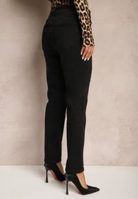 Renee - Czarne Jeansy z Wiskozą Mom Fit High Waist z Paskiem Senarose. Okazja: na co dzień. Stan: podwyższony. Kolor: czarny. Styl: klasyczny, casual #4