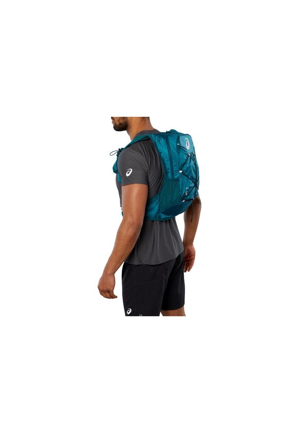 Asics Lightweight Run Backpack 131847-4124. Kolor: zielony. Materiał: poliester