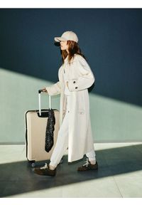 Reserved - Joggery z modalem - beżowy. Kolor: beżowy. Materiał: dzianina #1