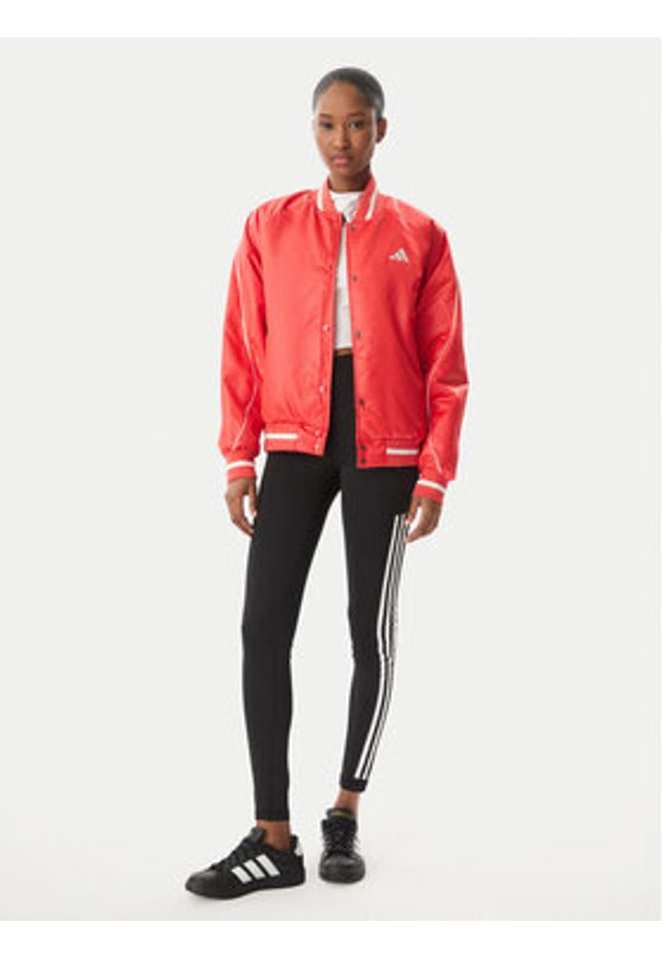 Adidas - adidas Kurtka bomber Stadium JZ6921 Czerwony Loose Fit. Kolor: czerwony. Materiał: syntetyk
